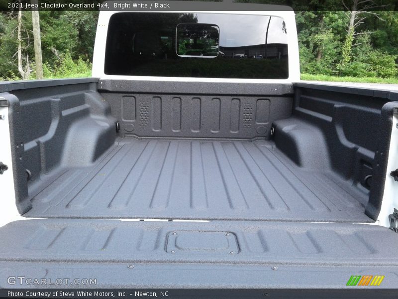 Bright White / Black 2021 Jeep Gladiator Overland 4x4