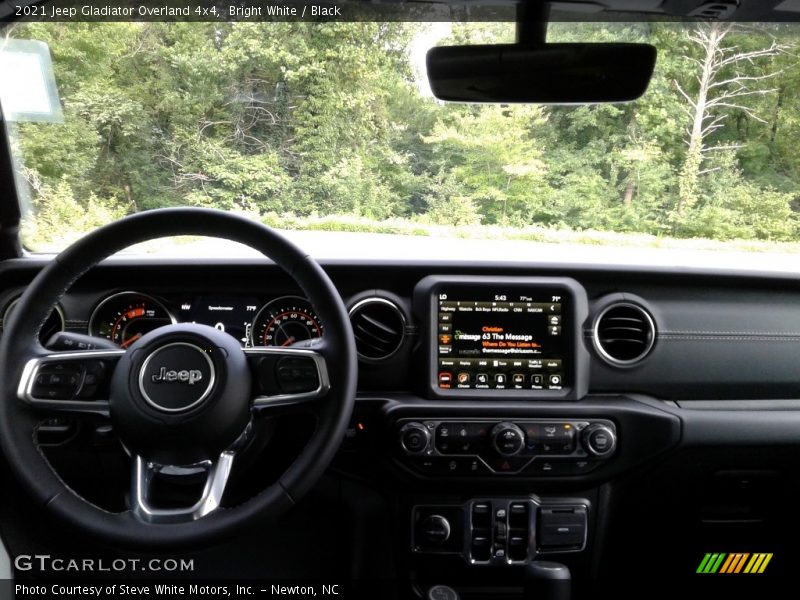 Bright White / Black 2021 Jeep Gladiator Overland 4x4