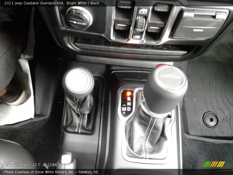 Bright White / Black 2021 Jeep Gladiator Overland 4x4