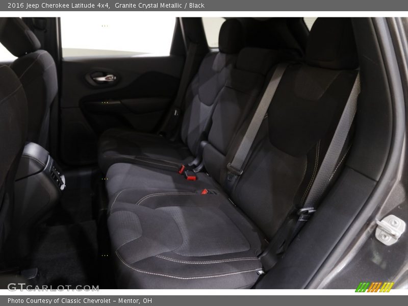 Granite Crystal Metallic / Black 2016 Jeep Cherokee Latitude 4x4