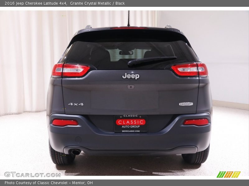 Granite Crystal Metallic / Black 2016 Jeep Cherokee Latitude 4x4