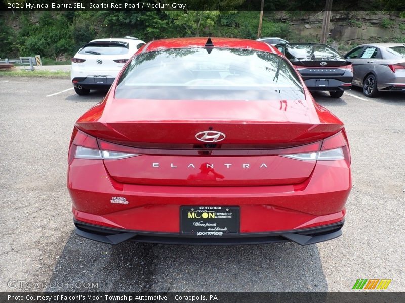 Scarlet Red Pearl / Medium Gray 2021 Hyundai Elantra SEL