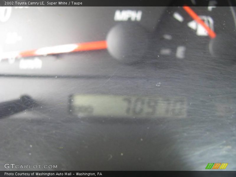Super White / Taupe 2002 Toyota Camry LE