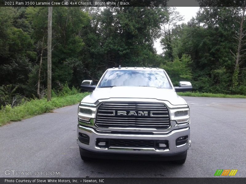 Bright White / Black 2021 Ram 3500 Laramie Crew Cab 4x4 Chassis
