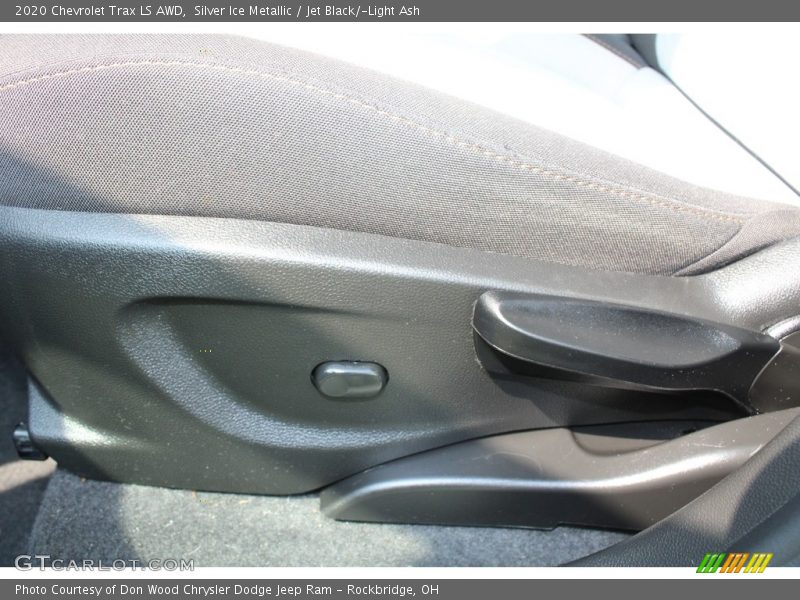 Silver Ice Metallic / Jet Black/­Light Ash 2020 Chevrolet Trax LS AWD
