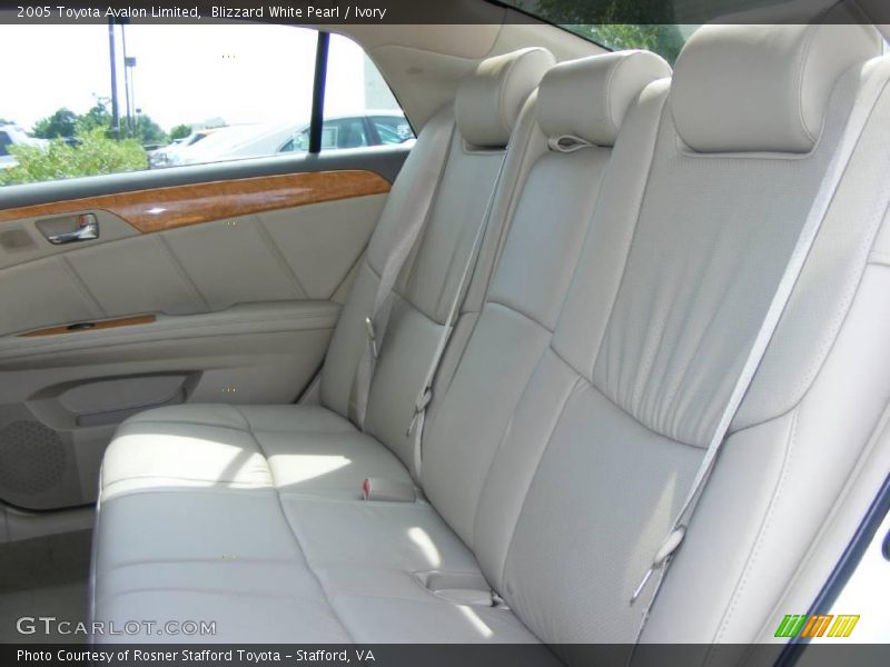 Blizzard White Pearl / Ivory 2005 Toyota Avalon Limited