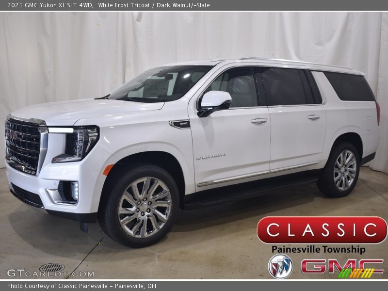 White Frost Tricoat / Dark Walnut/­Slate 2021 GMC Yukon XL SLT 4WD
