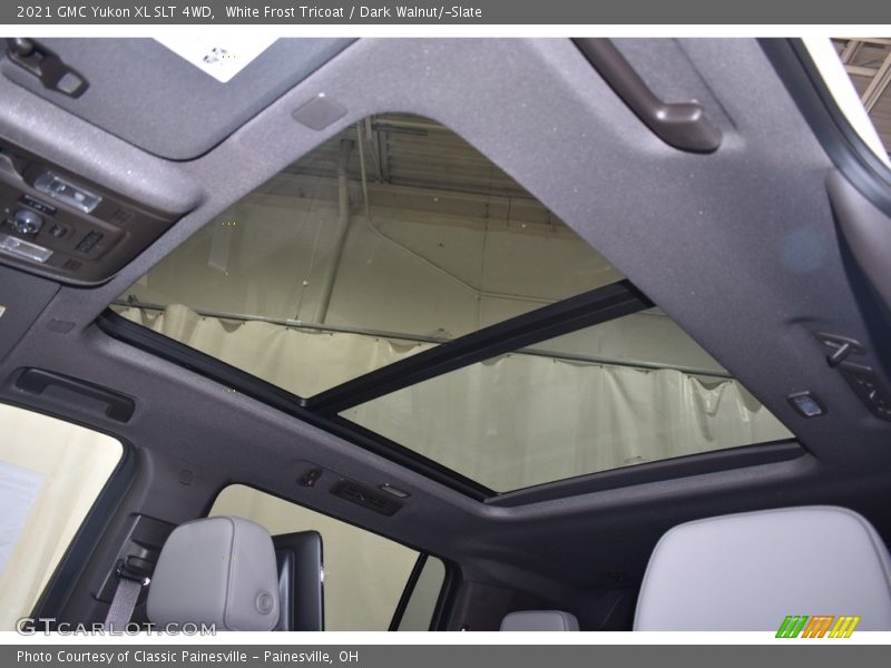 White Frost Tricoat / Dark Walnut/­Slate 2021 GMC Yukon XL SLT 4WD