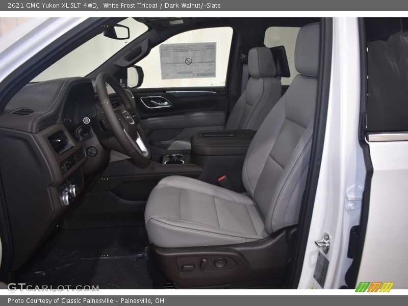 White Frost Tricoat / Dark Walnut/­Slate 2021 GMC Yukon XL SLT 4WD