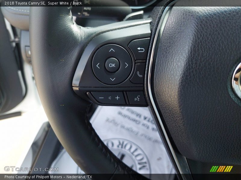 Super White / Black 2018 Toyota Camry SE