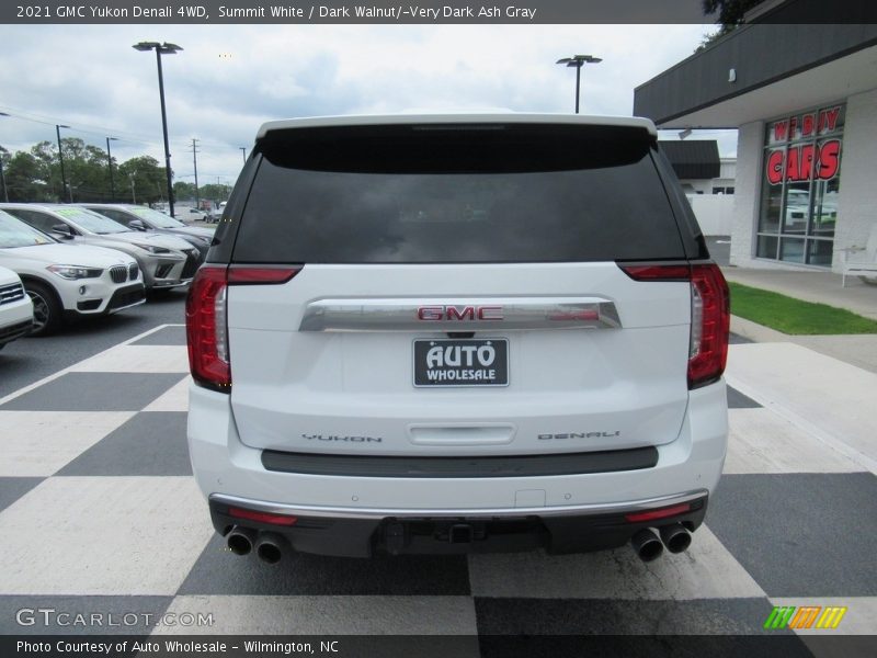 Summit White / Dark Walnut/­Very Dark Ash Gray 2021 GMC Yukon Denali 4WD