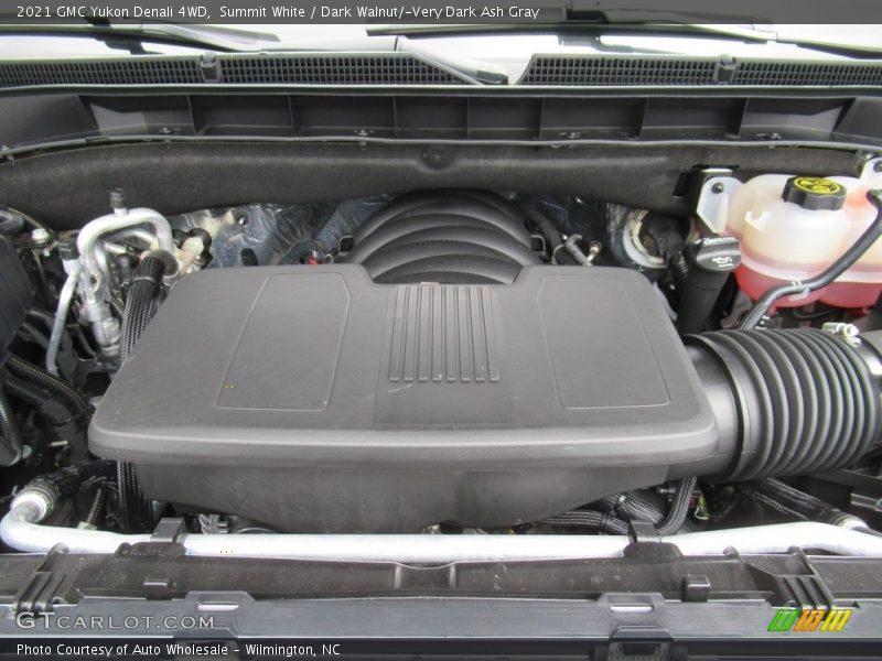 Summit White / Dark Walnut/­Very Dark Ash Gray 2021 GMC Yukon Denali 4WD