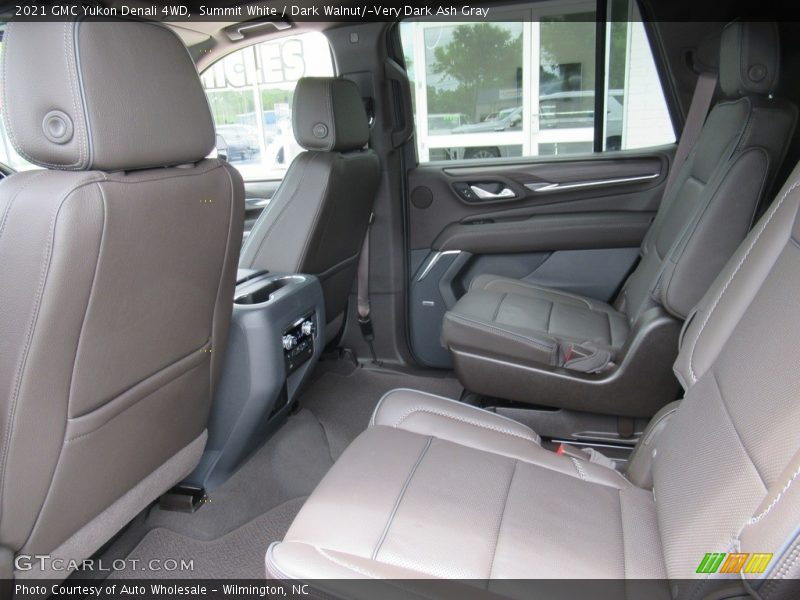 Summit White / Dark Walnut/­Very Dark Ash Gray 2021 GMC Yukon Denali 4WD