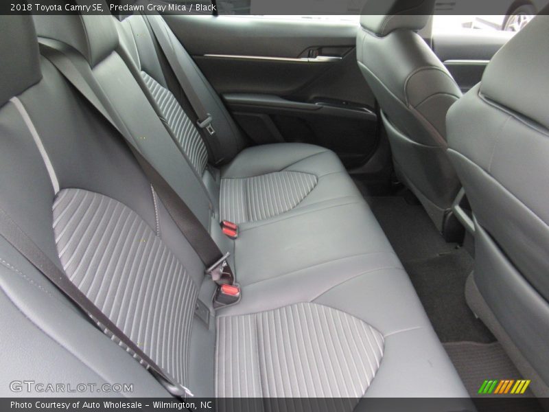 Predawn Gray Mica / Black 2018 Toyota Camry SE