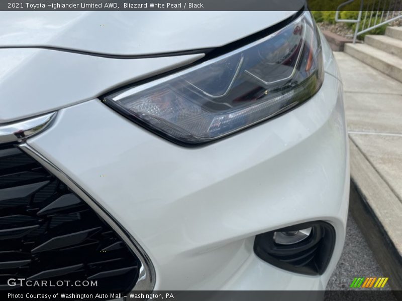 Blizzard White Pearl / Black 2021 Toyota Highlander Limited AWD