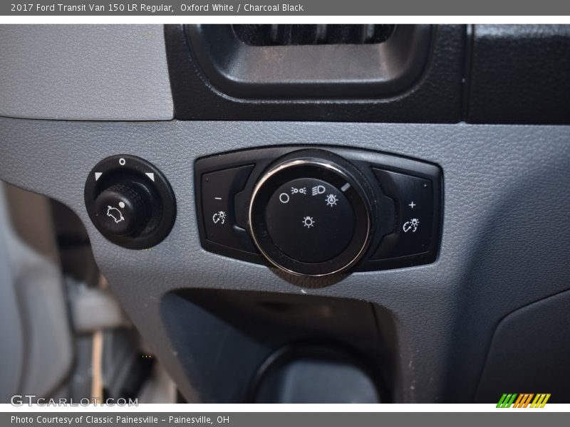 Oxford White / Charcoal Black 2017 Ford Transit Van 150 LR Regular