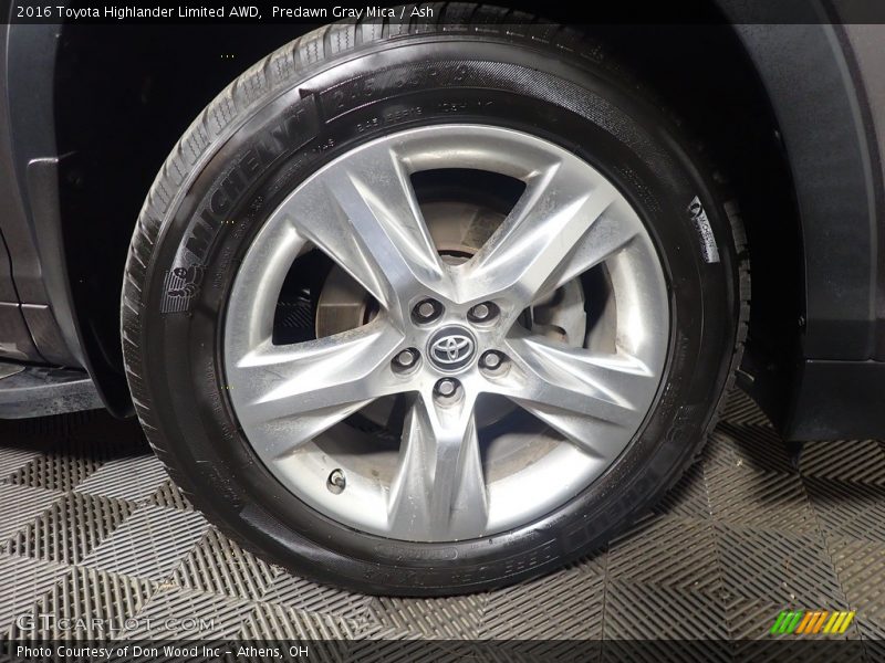 Predawn Gray Mica / Ash 2016 Toyota Highlander Limited AWD