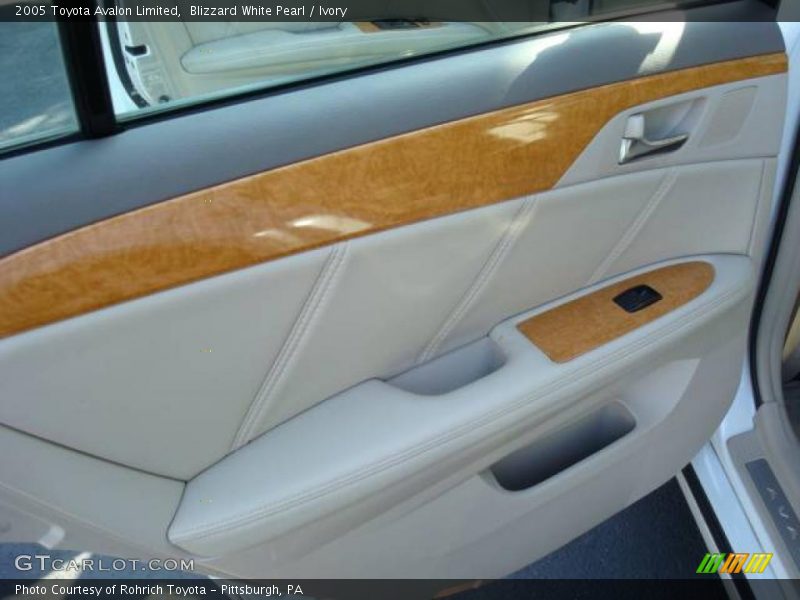 Blizzard White Pearl / Ivory 2005 Toyota Avalon Limited