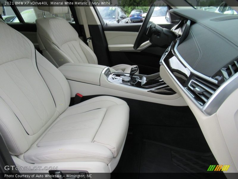 Mineral White Metallic / Ivory White 2021 BMW X7 xDrive40i