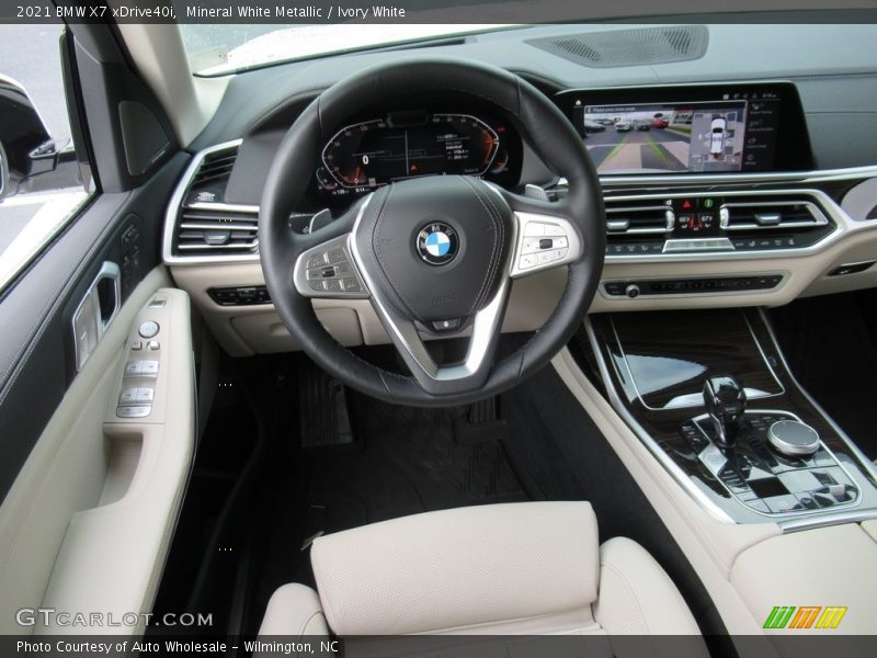 Dashboard of 2021 X7 xDrive40i