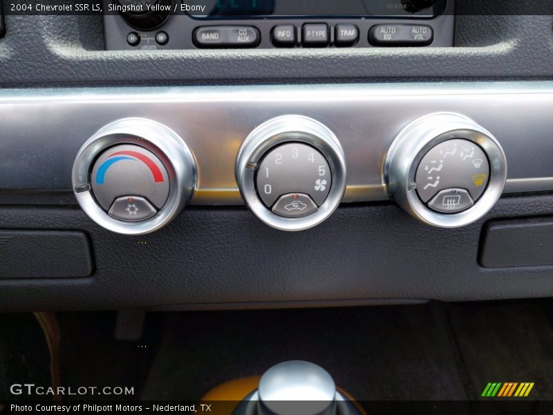 Slingshot Yellow / Ebony 2004 Chevrolet SSR LS