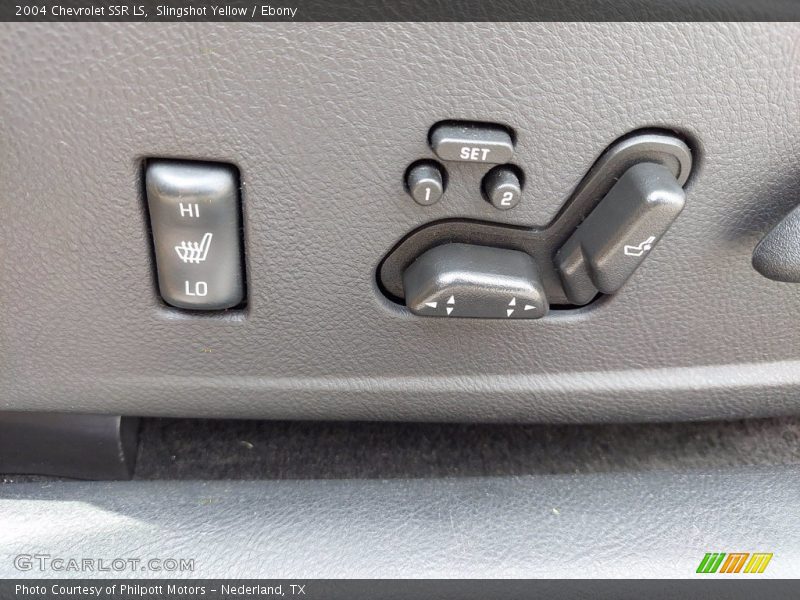 Slingshot Yellow / Ebony 2004 Chevrolet SSR LS