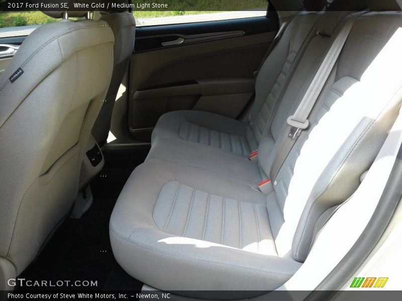 White Gold / Medium Light Stone 2017 Ford Fusion SE