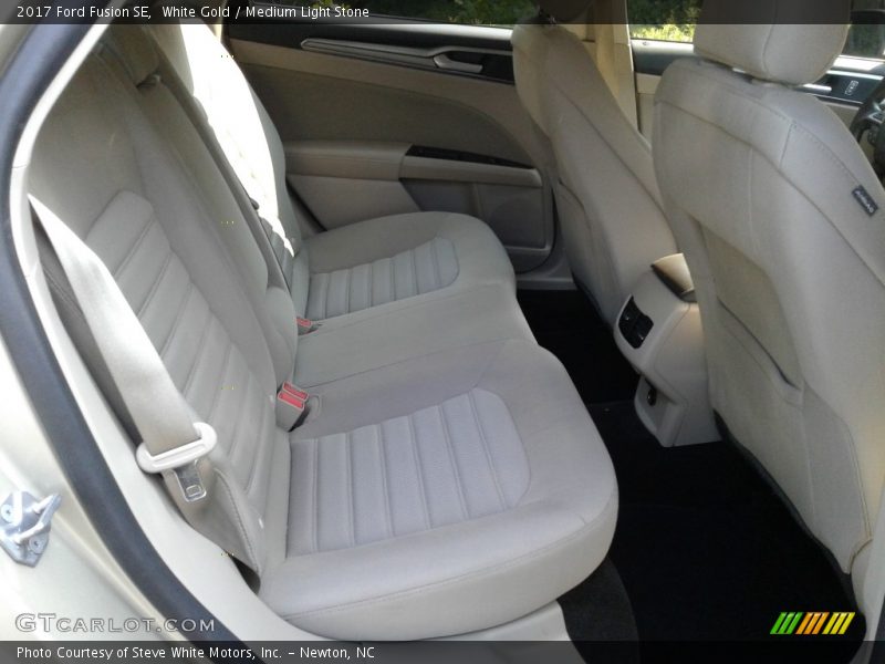 White Gold / Medium Light Stone 2017 Ford Fusion SE
