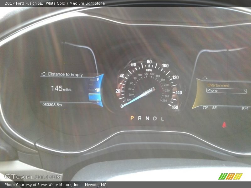 White Gold / Medium Light Stone 2017 Ford Fusion SE