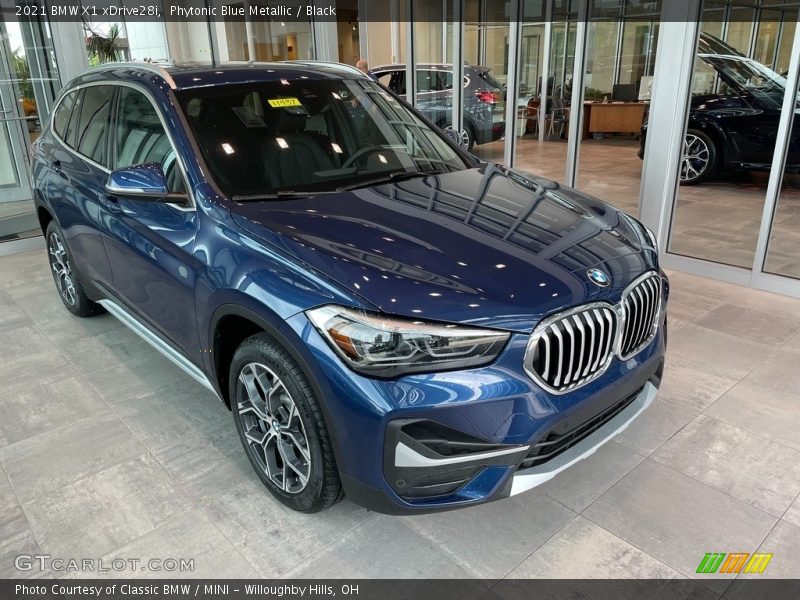 Phytonic Blue Metallic / Black 2021 BMW X1 xDrive28i
