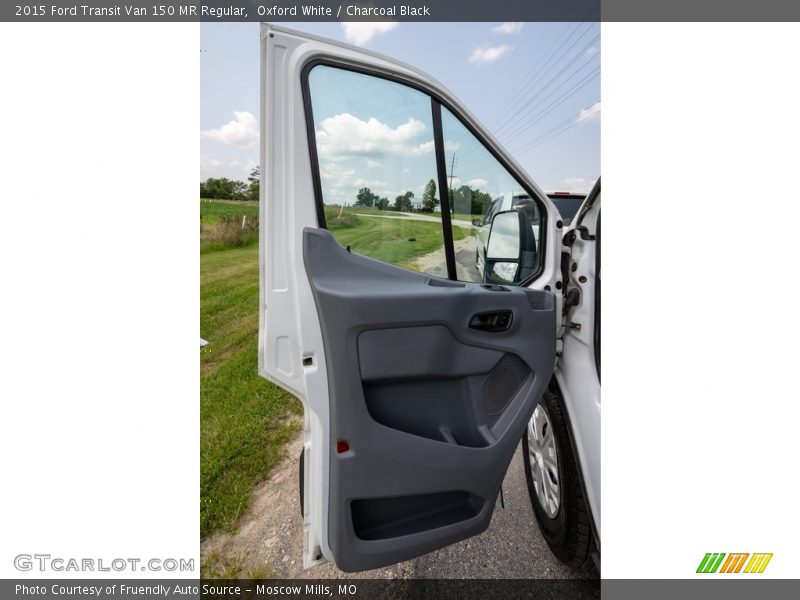 Oxford White / Charcoal Black 2015 Ford Transit Van 150 MR Regular