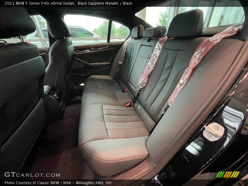 Black Sapphire Metallic / Black 2021 BMW 5 Series 540i xDrive Sedan