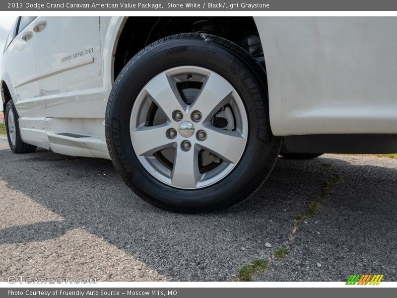 Stone White / Black/Light Graystone 2013 Dodge Grand Caravan American Value Package