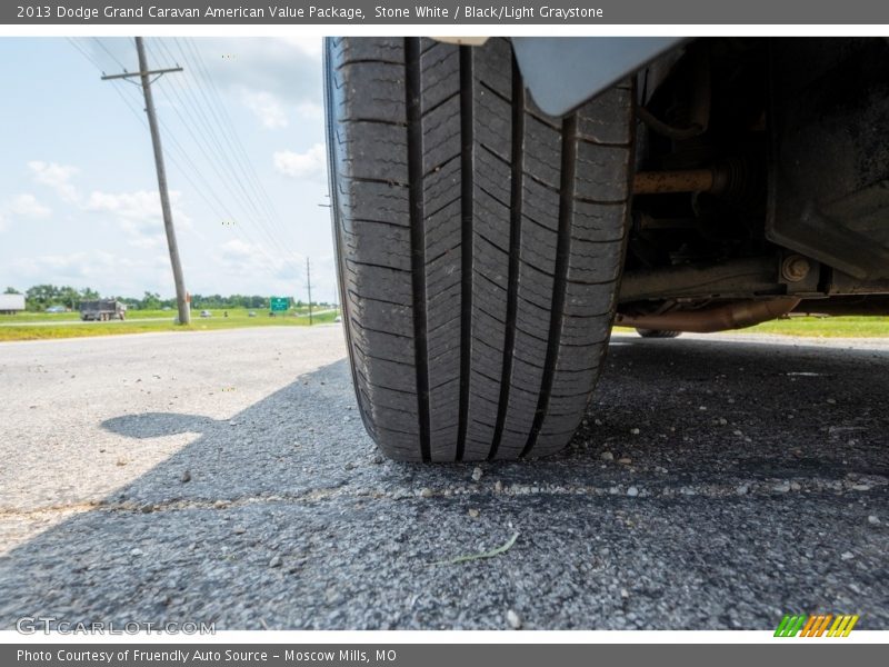 Stone White / Black/Light Graystone 2013 Dodge Grand Caravan American Value Package