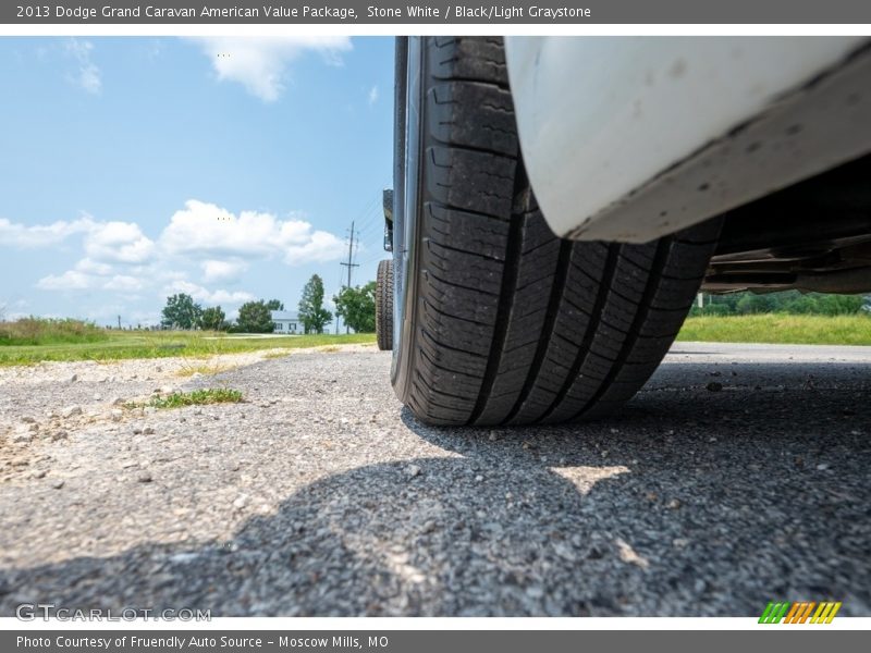 Stone White / Black/Light Graystone 2013 Dodge Grand Caravan American Value Package