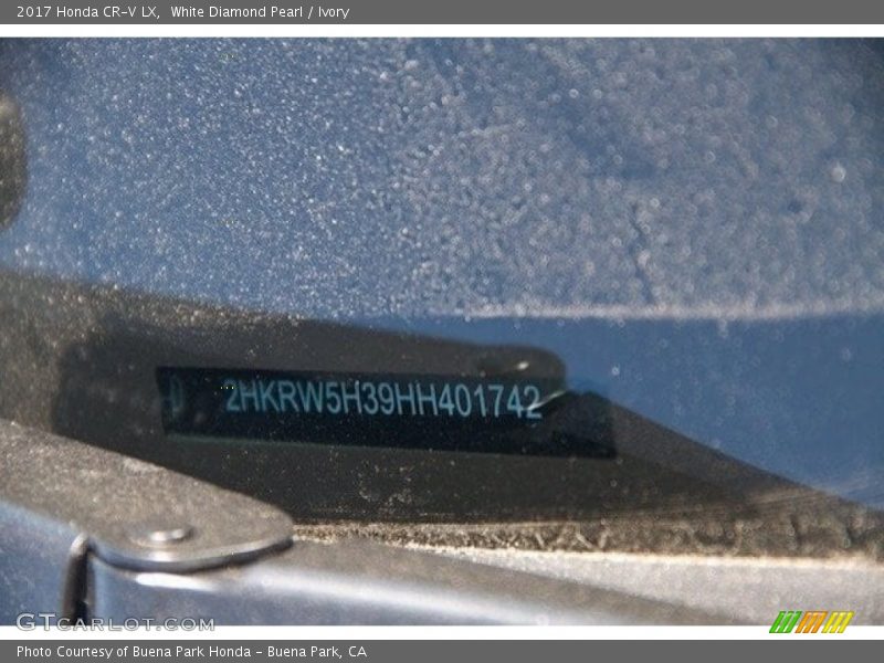 White Diamond Pearl / Ivory 2017 Honda CR-V LX