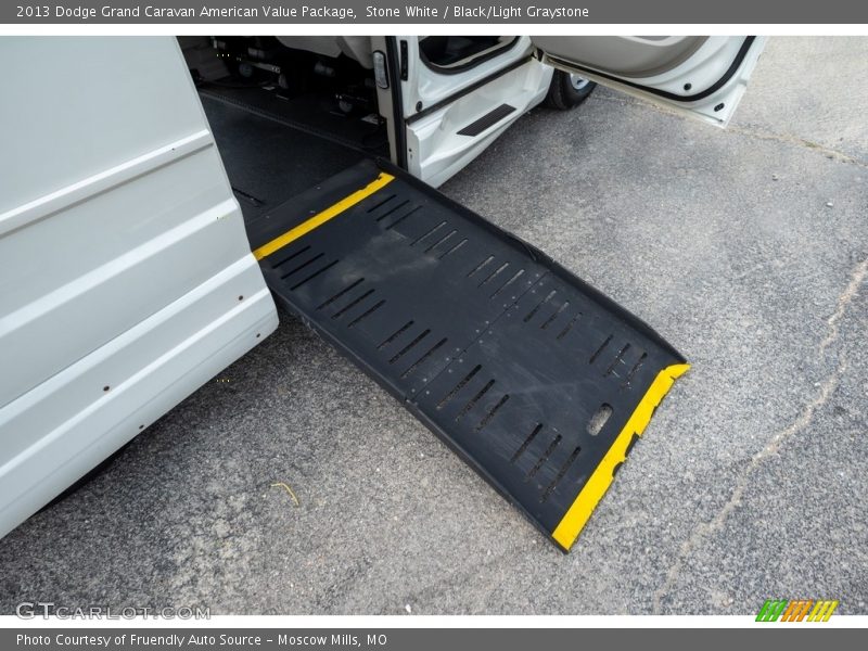 Stone White / Black/Light Graystone 2013 Dodge Grand Caravan American Value Package