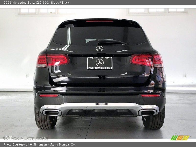 Black / Black 2021 Mercedes-Benz GLC 300