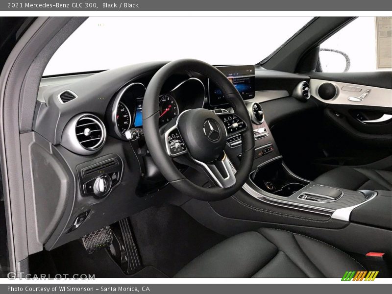 Black / Black 2021 Mercedes-Benz GLC 300