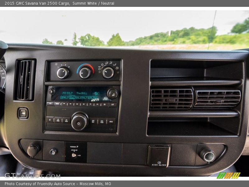 Controls of 2015 Savana Van 2500 Cargo