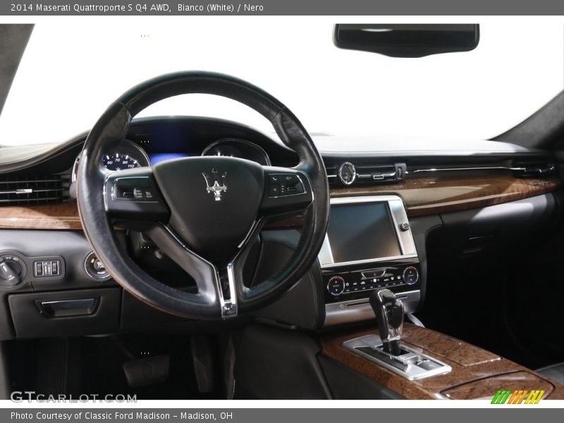 Bianco (White) / Nero 2014 Maserati Quattroporte S Q4 AWD