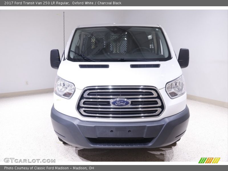 Oxford White / Charcoal Black 2017 Ford Transit Van 250 LR Regular