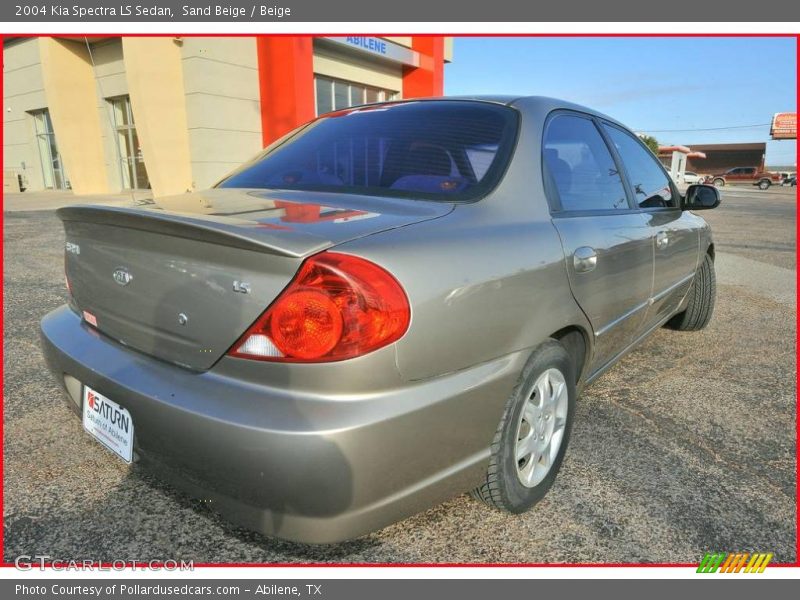 Sand Beige / Beige 2004 Kia Spectra LS Sedan