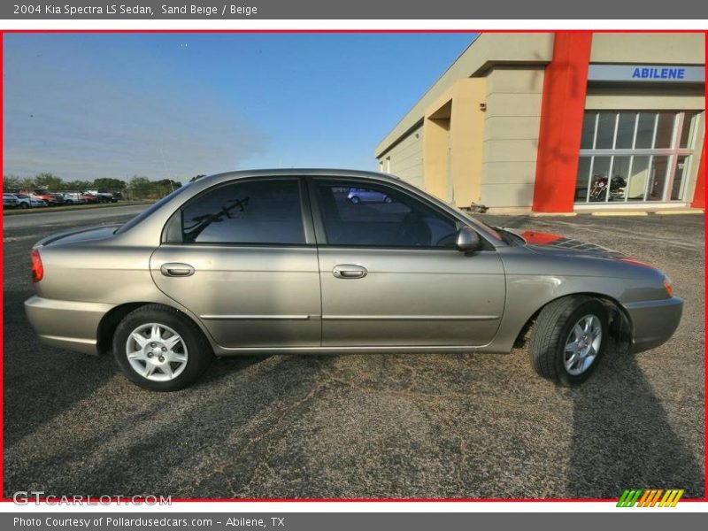 Sand Beige / Beige 2004 Kia Spectra LS Sedan