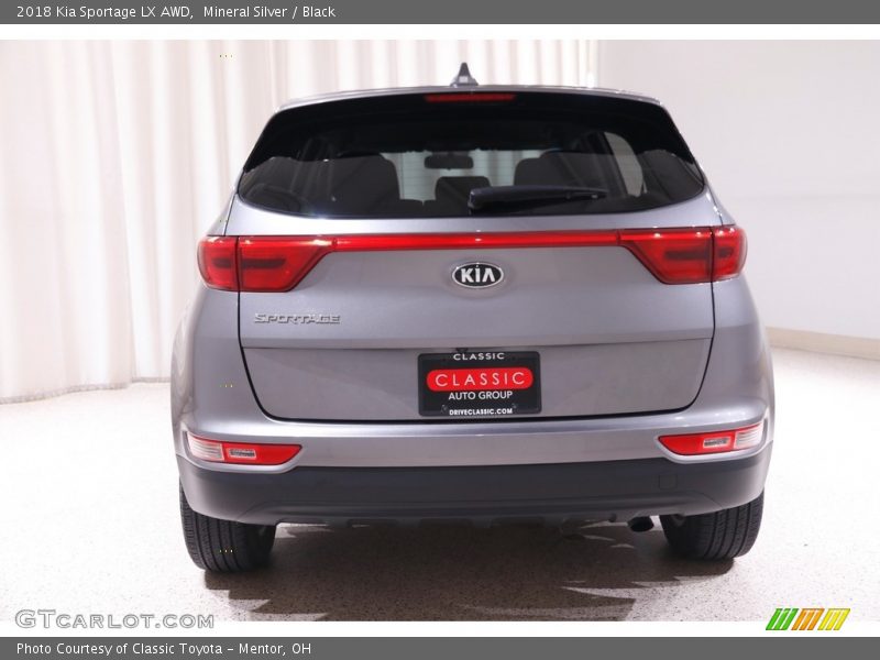 Mineral Silver / Black 2018 Kia Sportage LX AWD