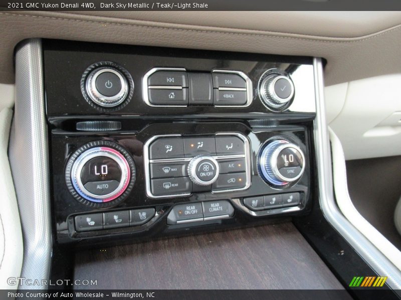 Controls of 2021 Yukon Denali 4WD