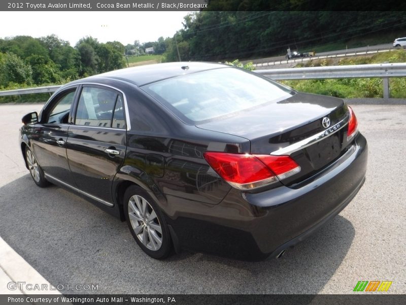 Cocoa Bean Metallic / Black/Bordeaux 2012 Toyota Avalon Limited