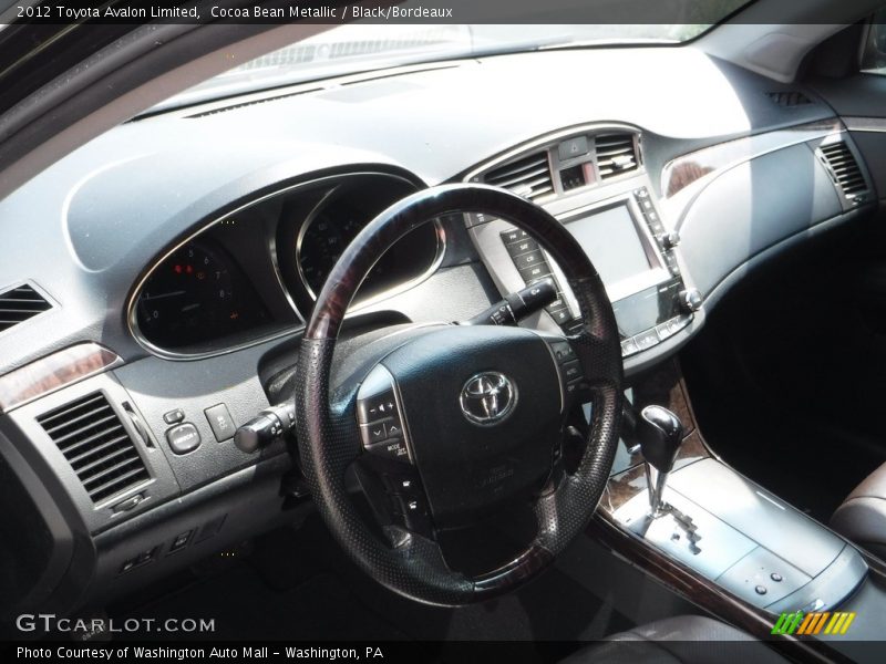 Cocoa Bean Metallic / Black/Bordeaux 2012 Toyota Avalon Limited