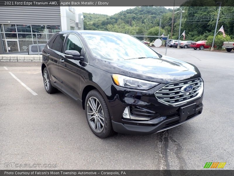 Front 3/4 View of 2021 Edge Titanium AWD