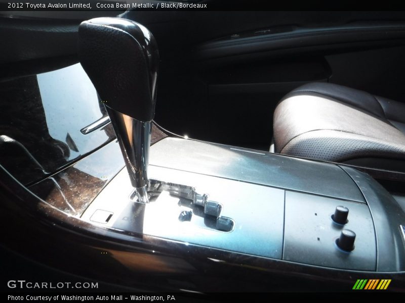 Cocoa Bean Metallic / Black/Bordeaux 2012 Toyota Avalon Limited